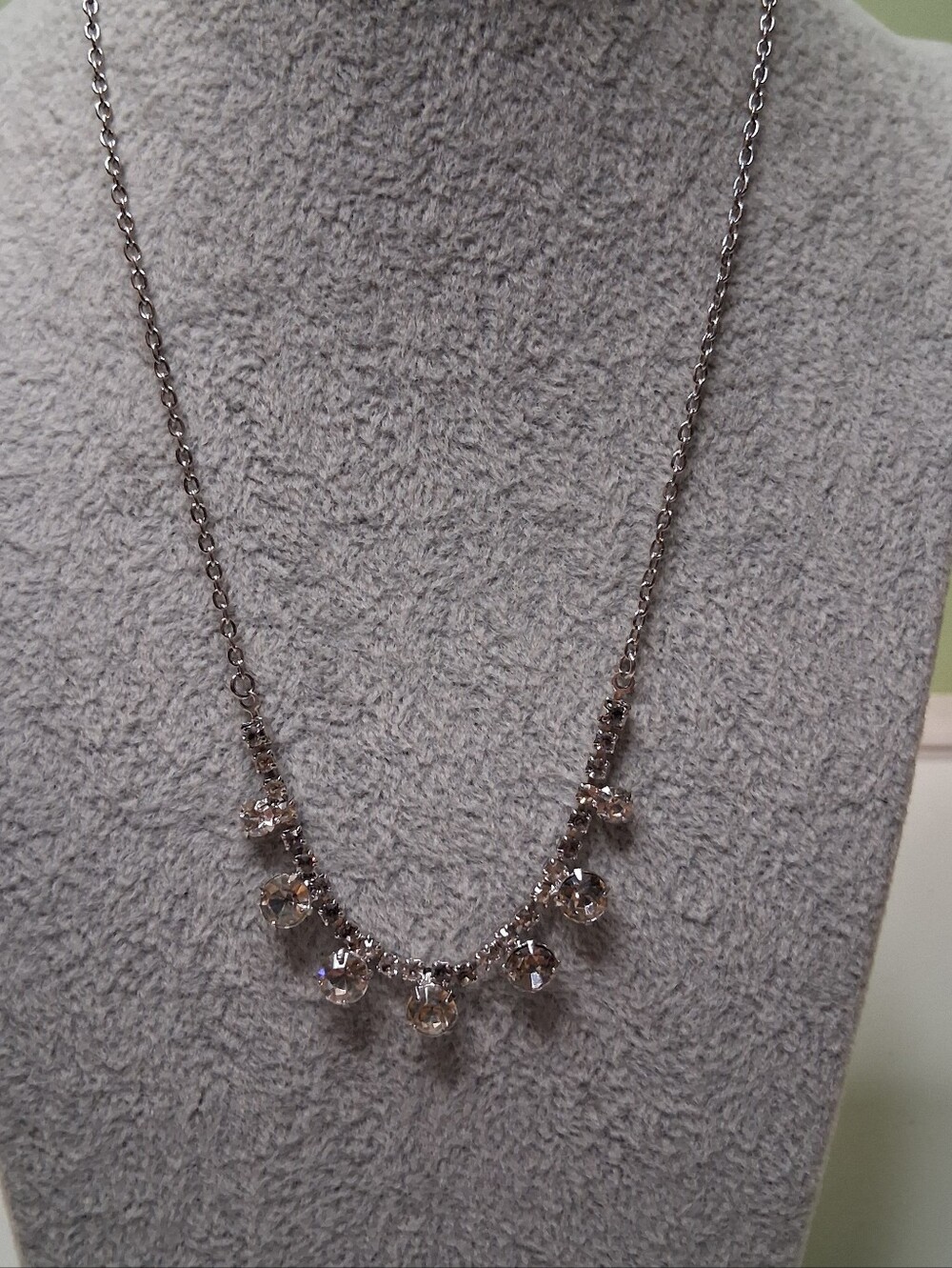 Vintage Silver Tone Clear Rhinestone Drop Chandelier Necklace